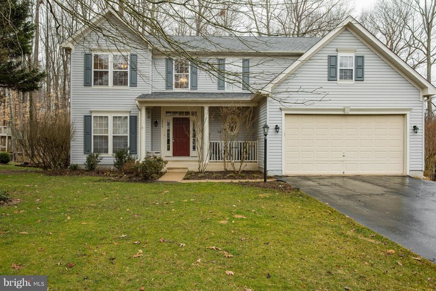 FANTASTIC COLONIAL HOME IN A  SAFE CUL-DE-SAC. HOME "SPARKLES"! CUSTOM DECK OVERLOOKING PATIO AND WOODS. LARGE TWO CAR GARAGE. .SCADS OF DECORATOR UPGRADES. TWO STORY FOYER. STUNNING HARDWOOD FLOORS ON MAIN LEVEL.GOURMET KITCHEN WITH GRANITE COUNTERS, UPGRADED APPLIANCES, EXTRA LARGE CABINETS AND PANTRY.ROOF & HVAC REPLACED 2015. .