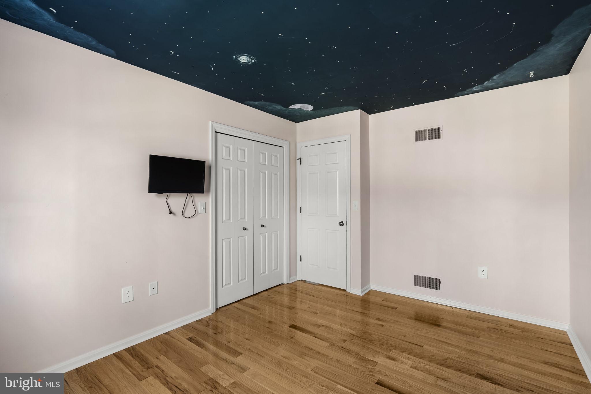 ELIZABETHTOWN - Residential