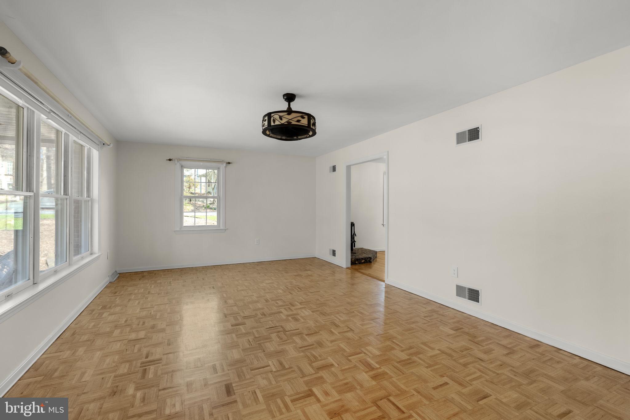 ELIZABETHTOWN - Residential