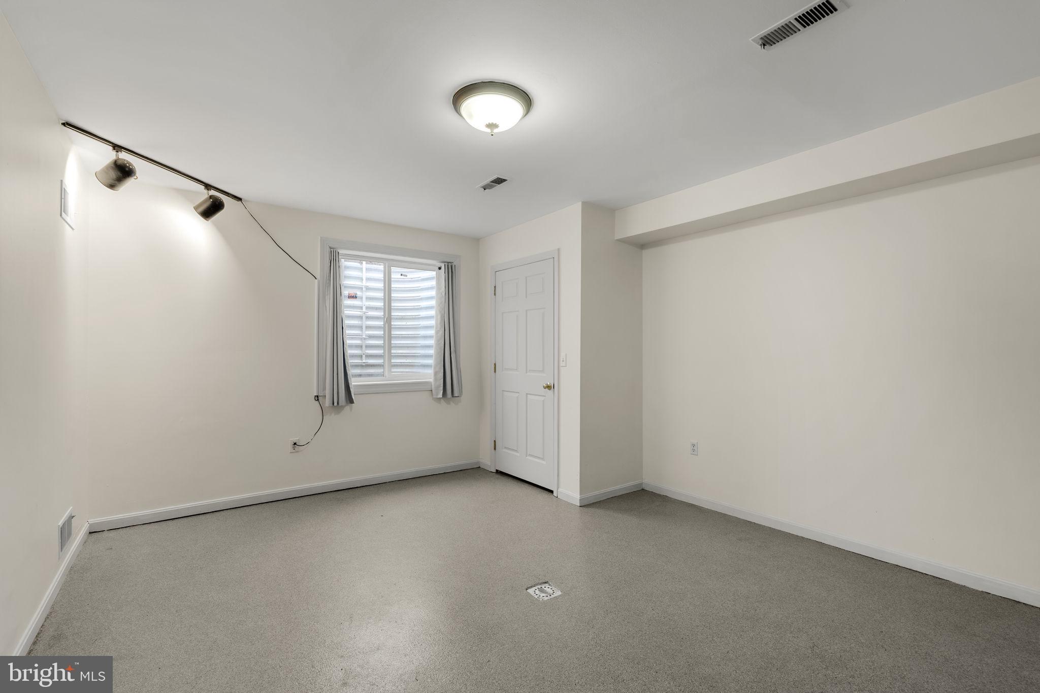 ELIZABETHTOWN - Residential