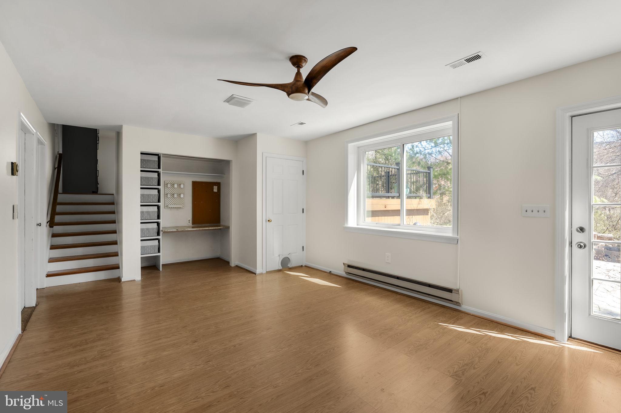 ELIZABETHTOWN - Residential