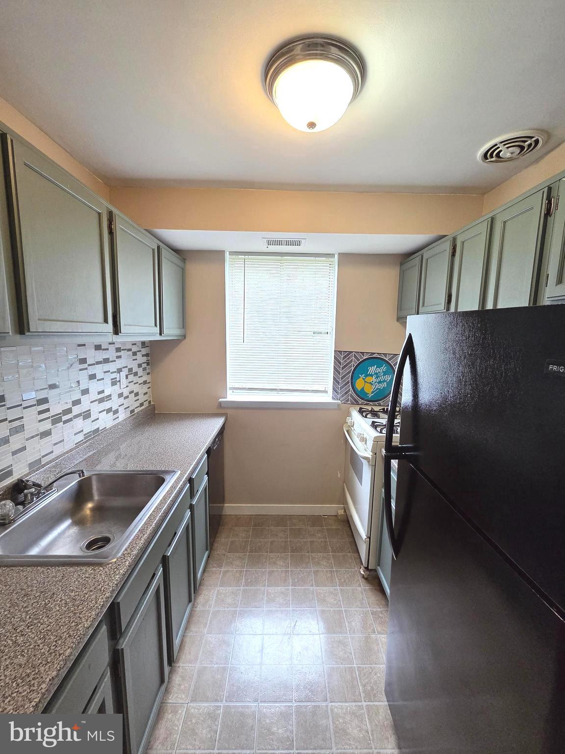 BUSTLETON - Residential Lease