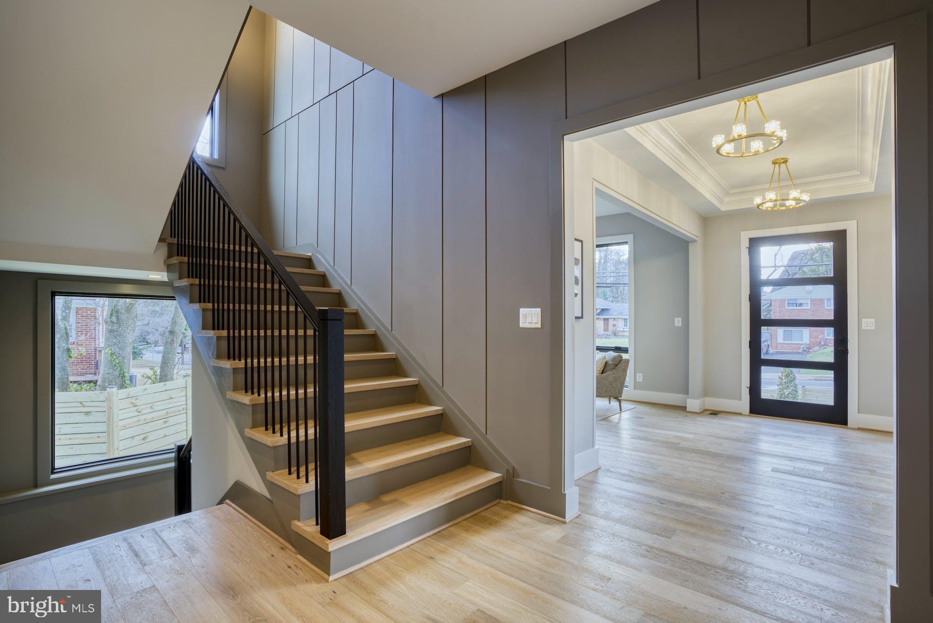 HILLSIDE MANOR - Residential