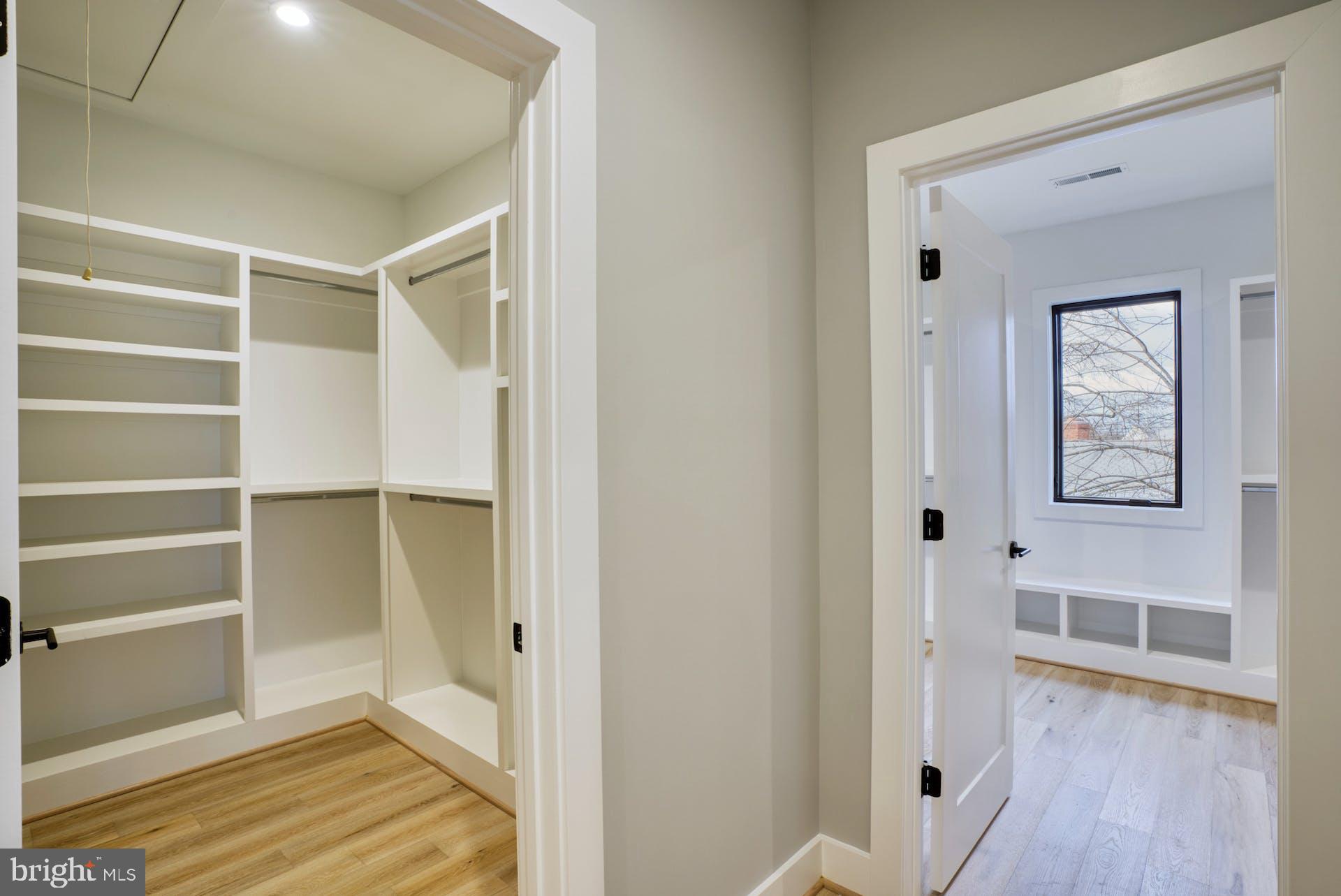 HILLSIDE MANOR - Residential