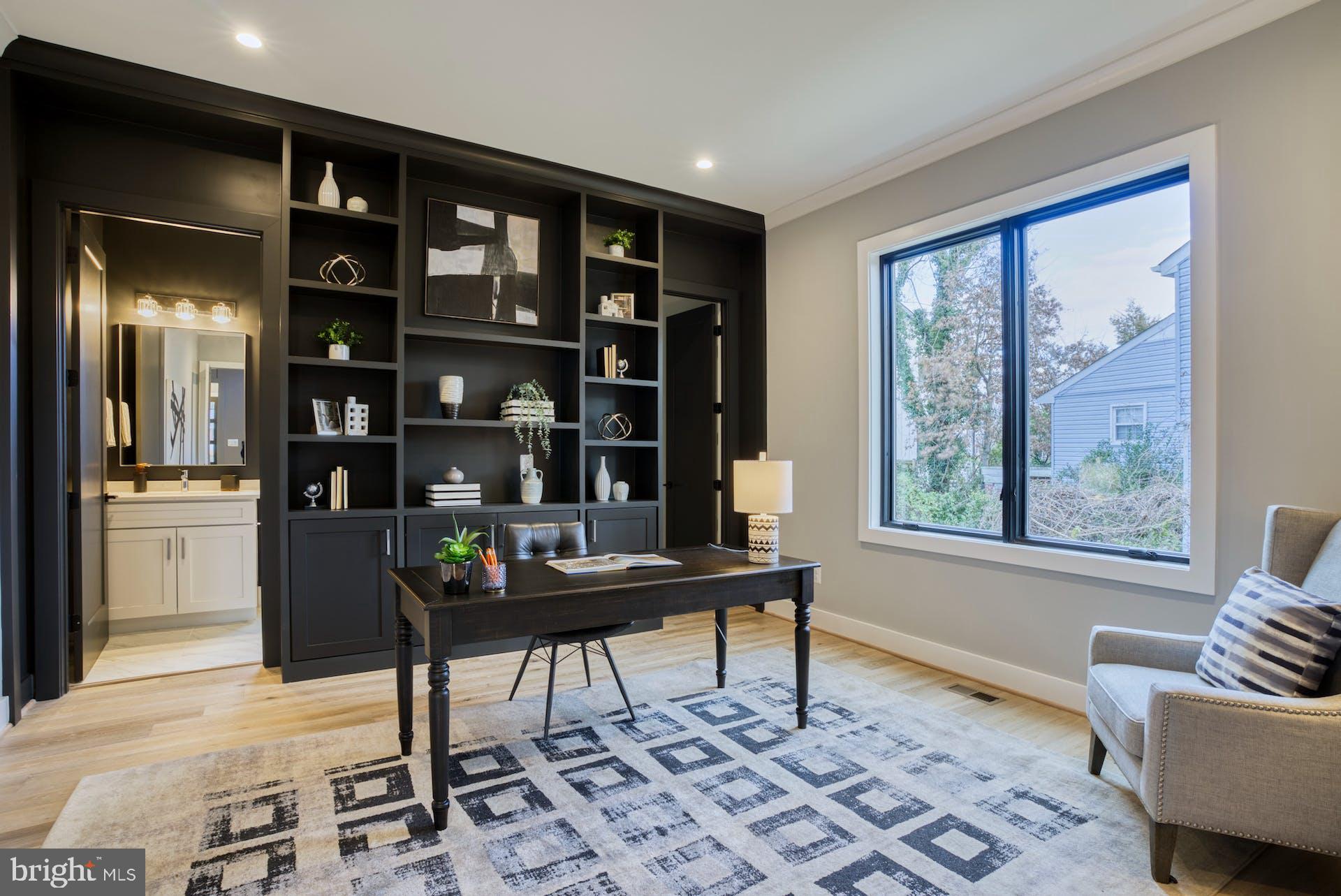 HILLSIDE MANOR - Residential