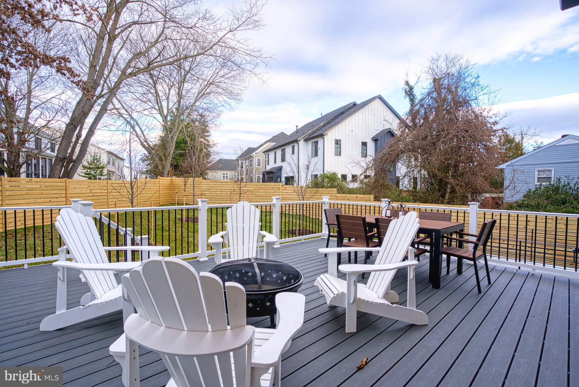 HILLSIDE MANOR - Residential