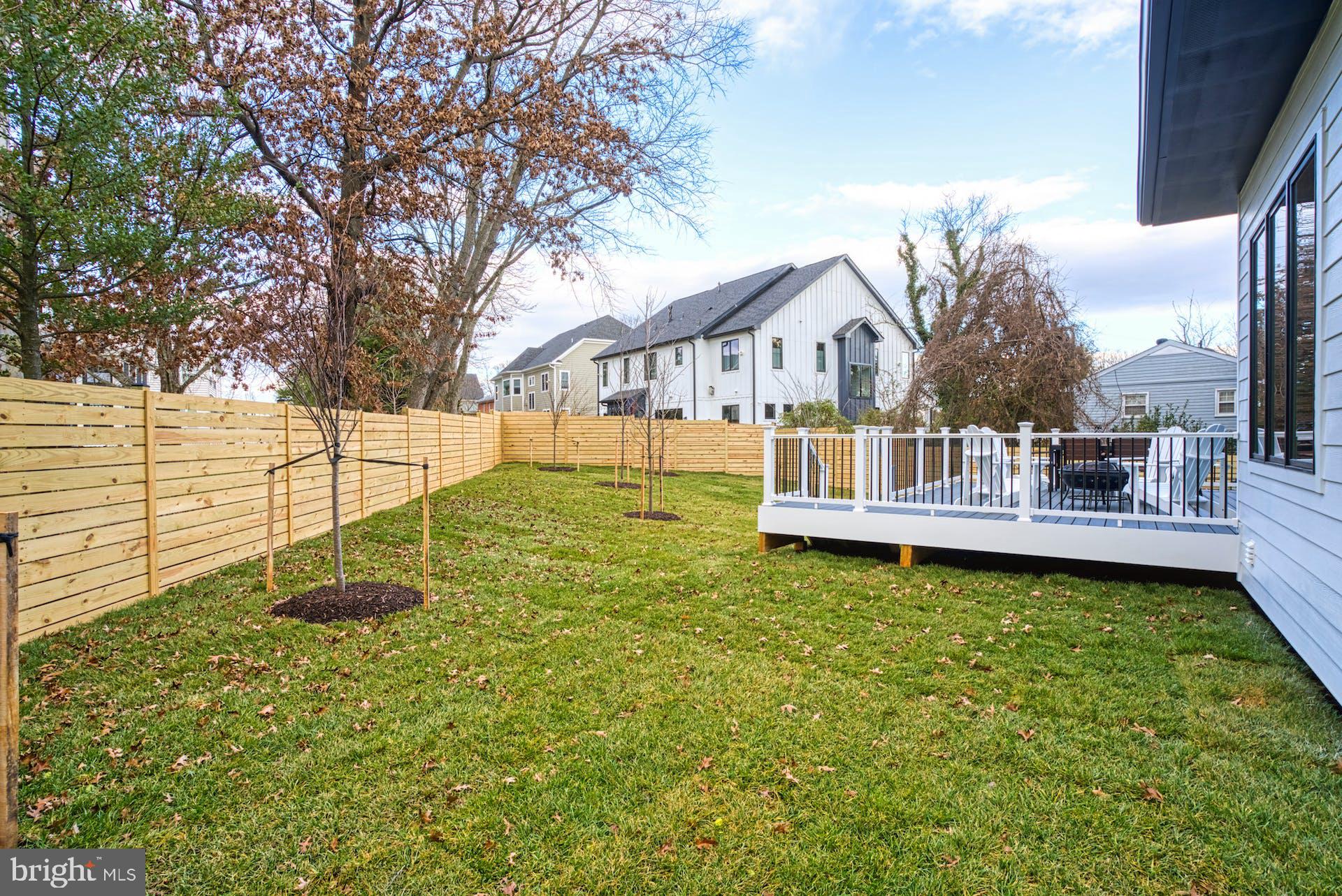 HILLSIDE MANOR - Residential