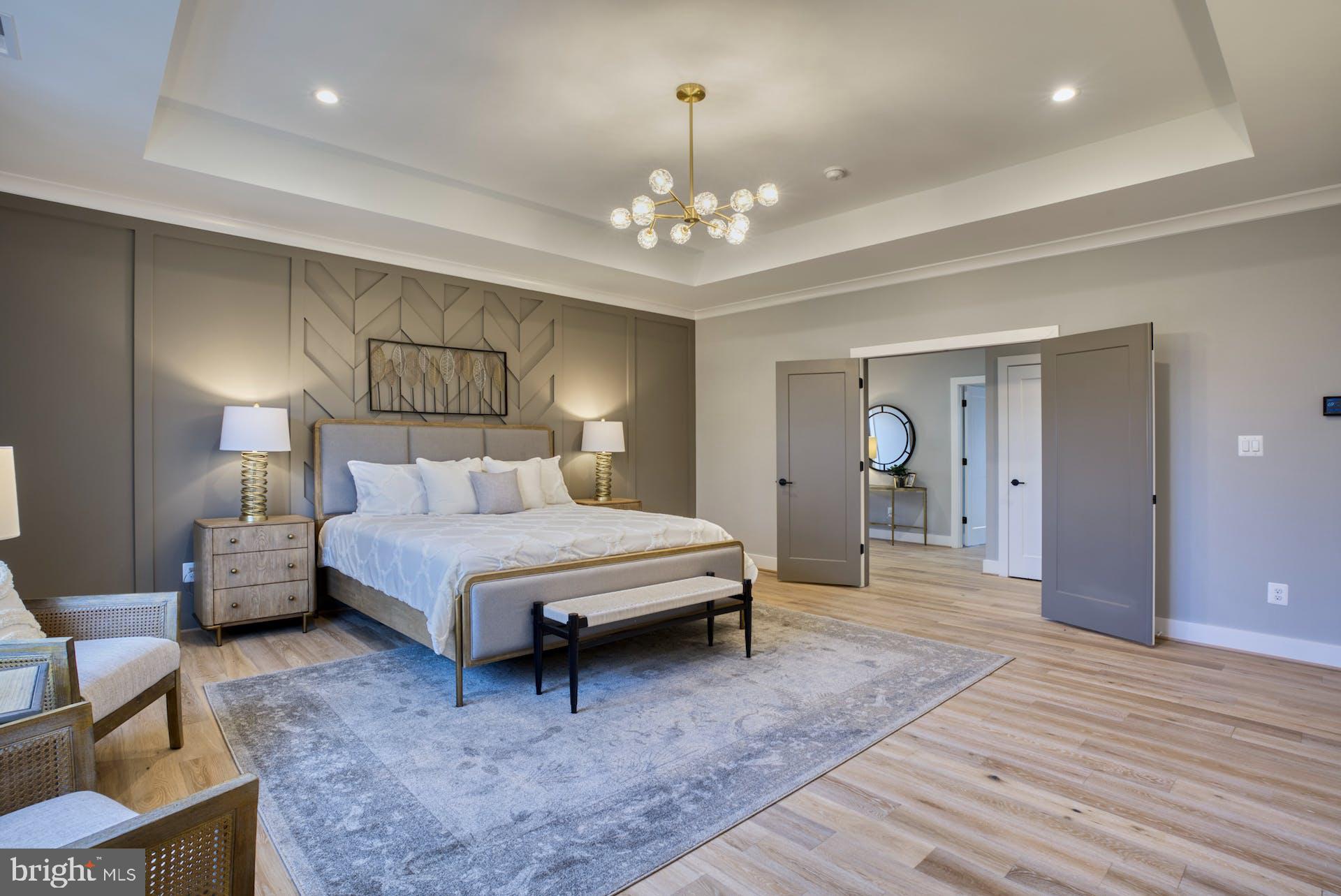 HILLSIDE MANOR - Residential