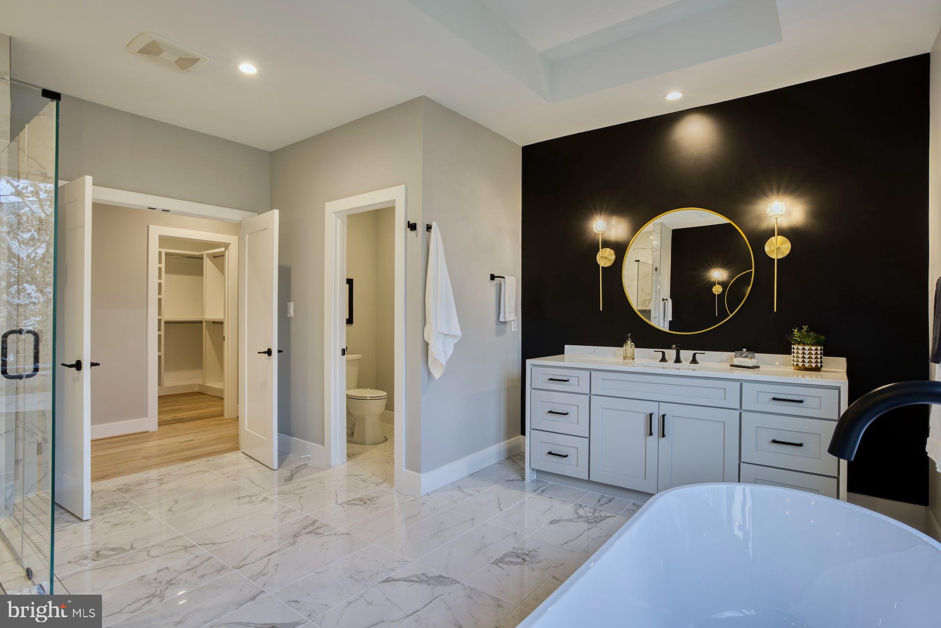 HILLSIDE MANOR - Residential