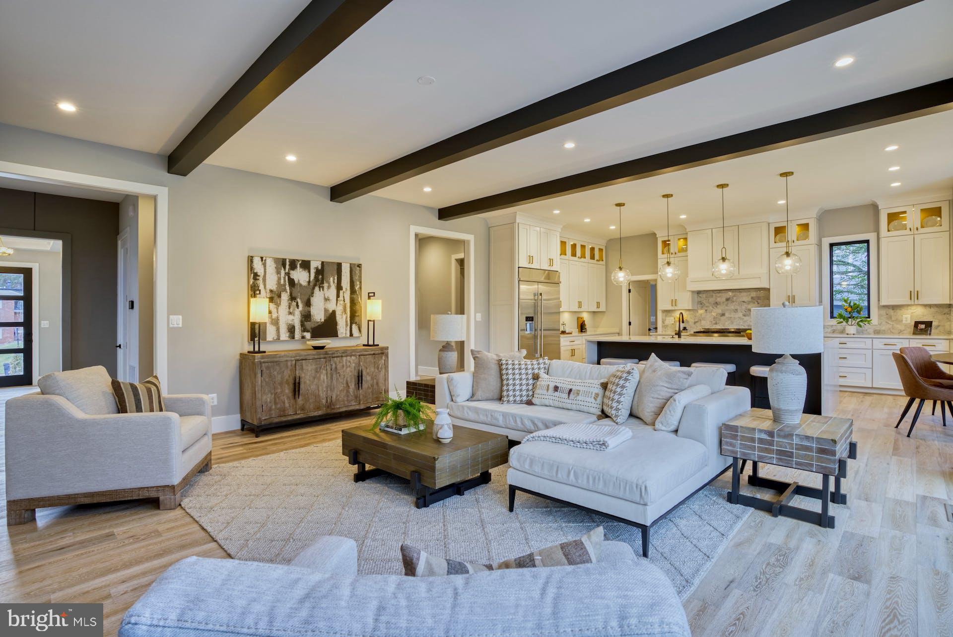 HILLSIDE MANOR - Residential