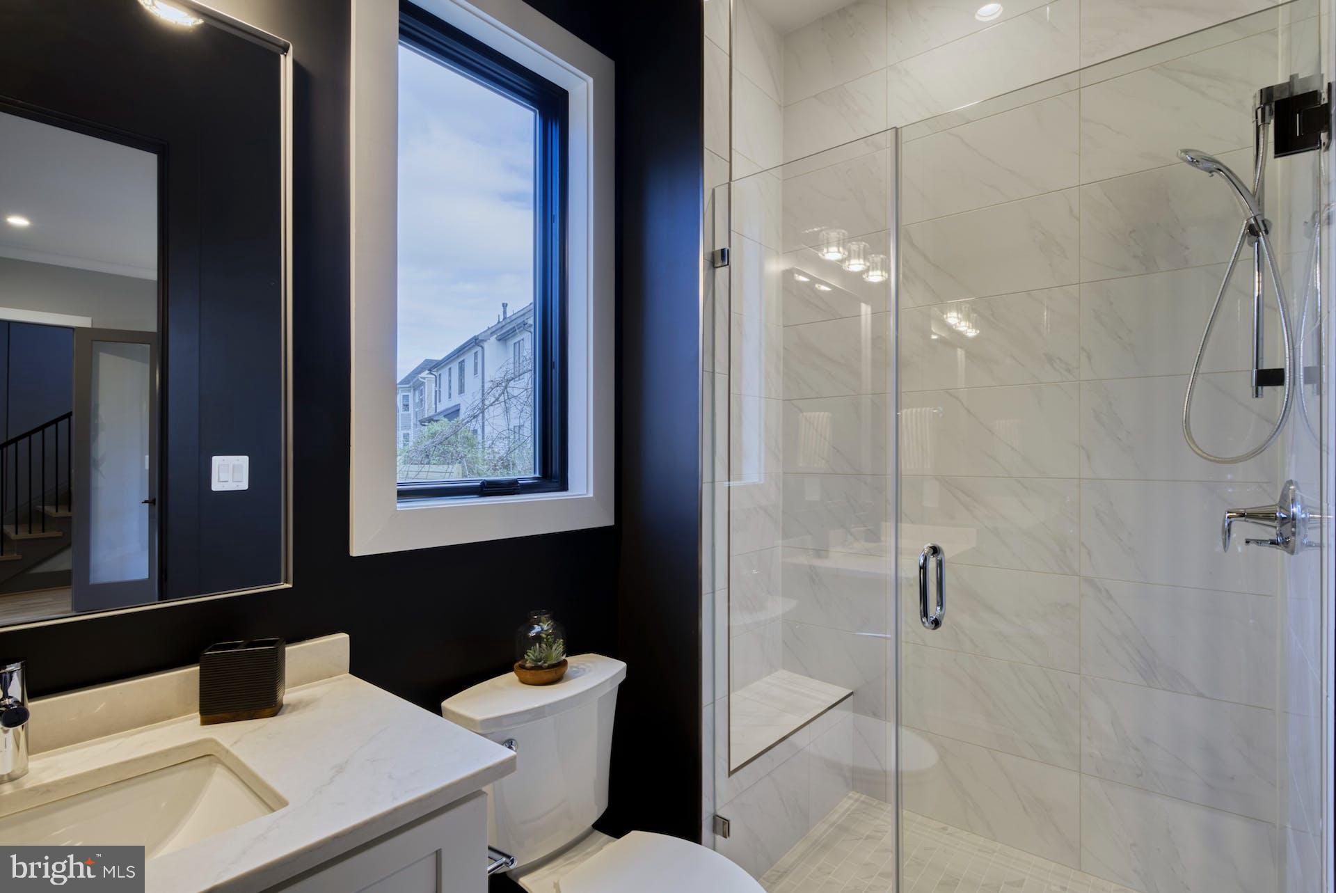 HILLSIDE MANOR - Residential