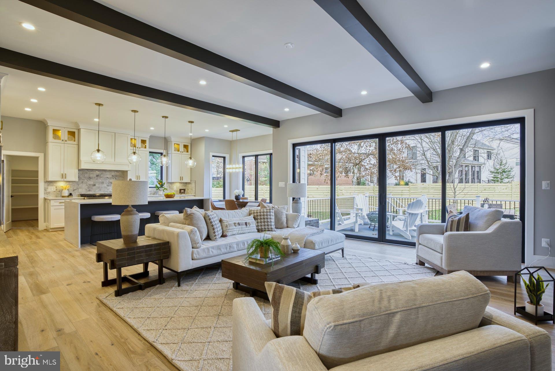 HILLSIDE MANOR - Residential