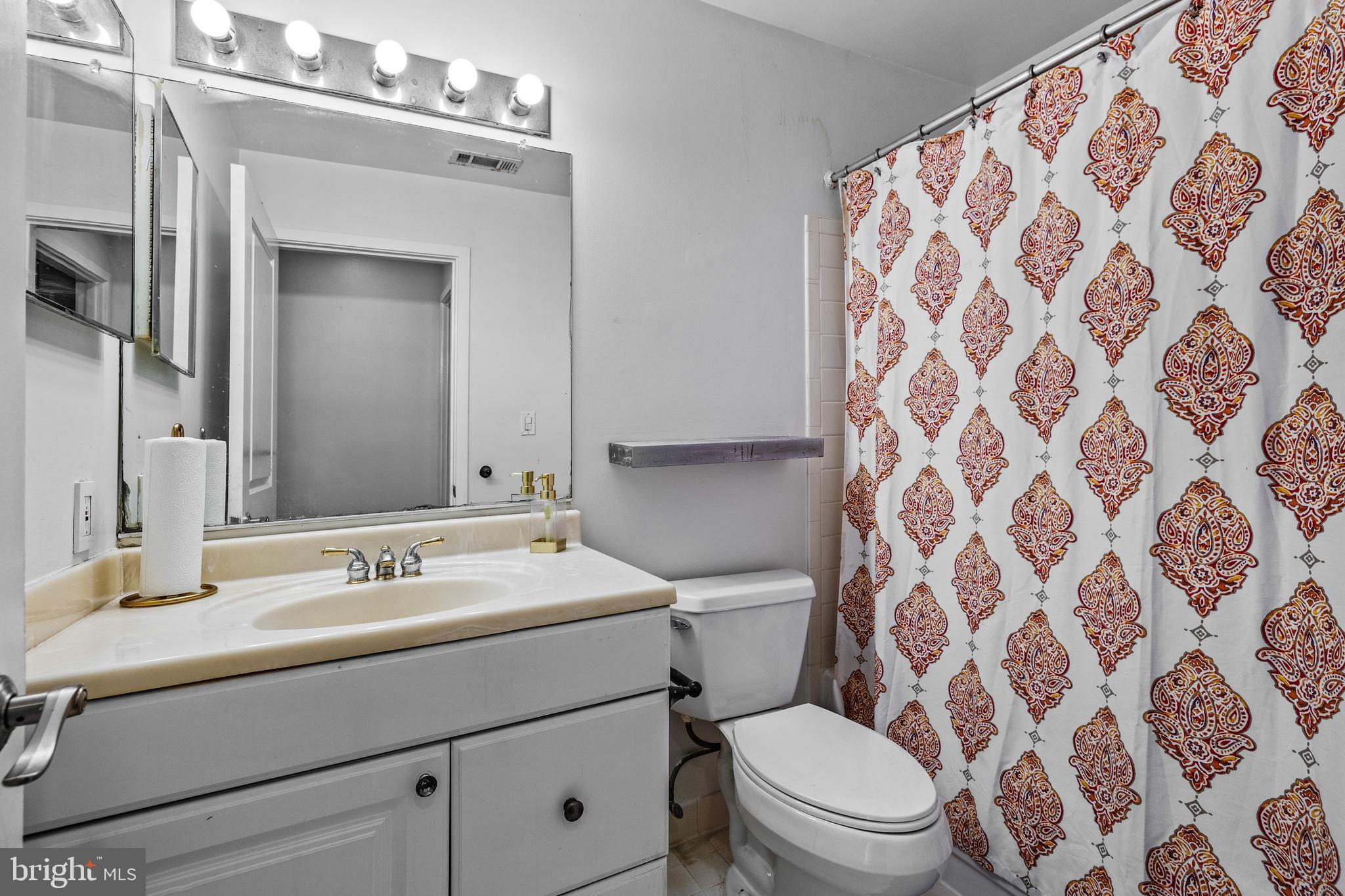 BEDFORD COMMONS - Residential