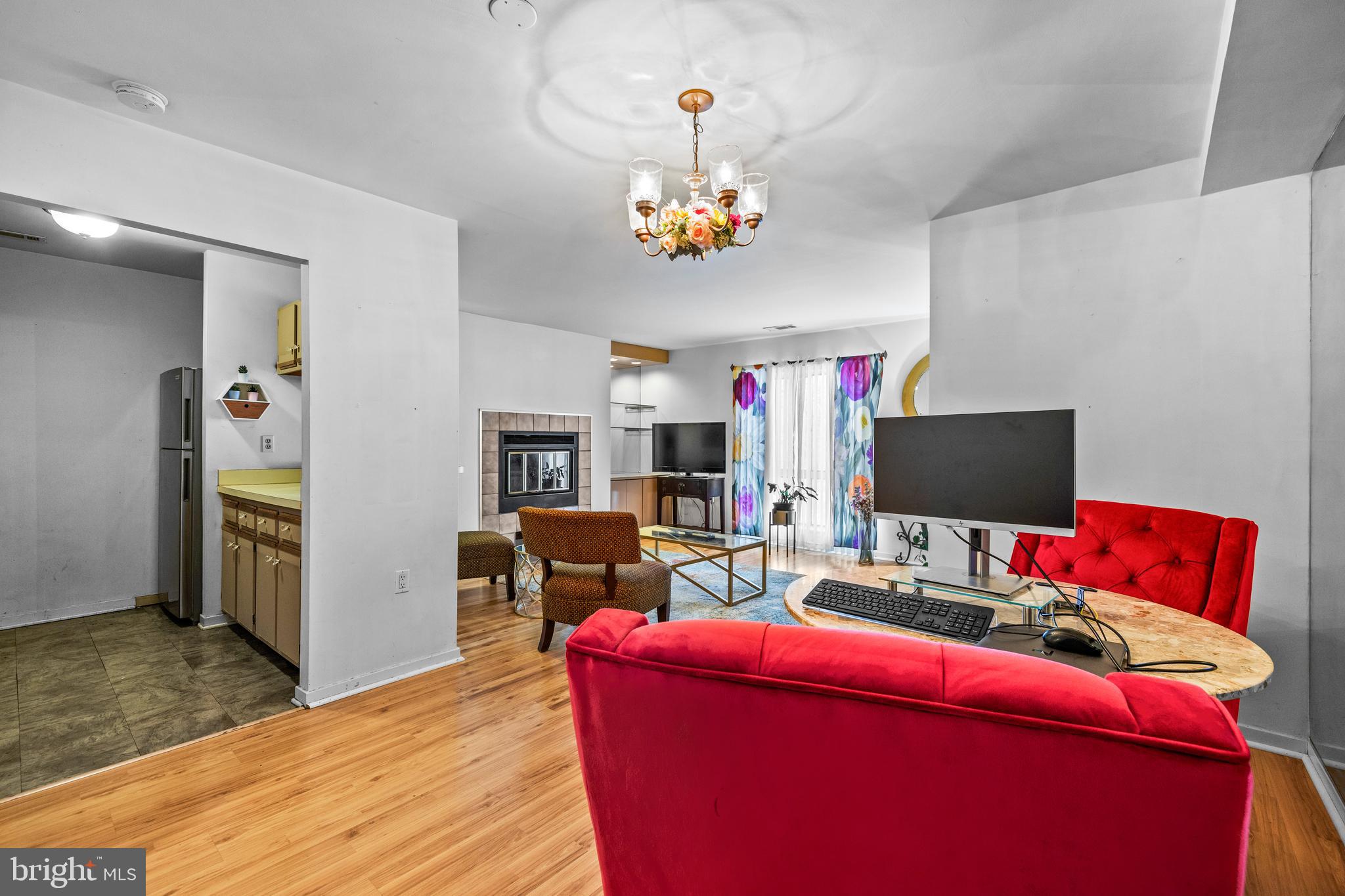 BEDFORD COMMONS - Residential