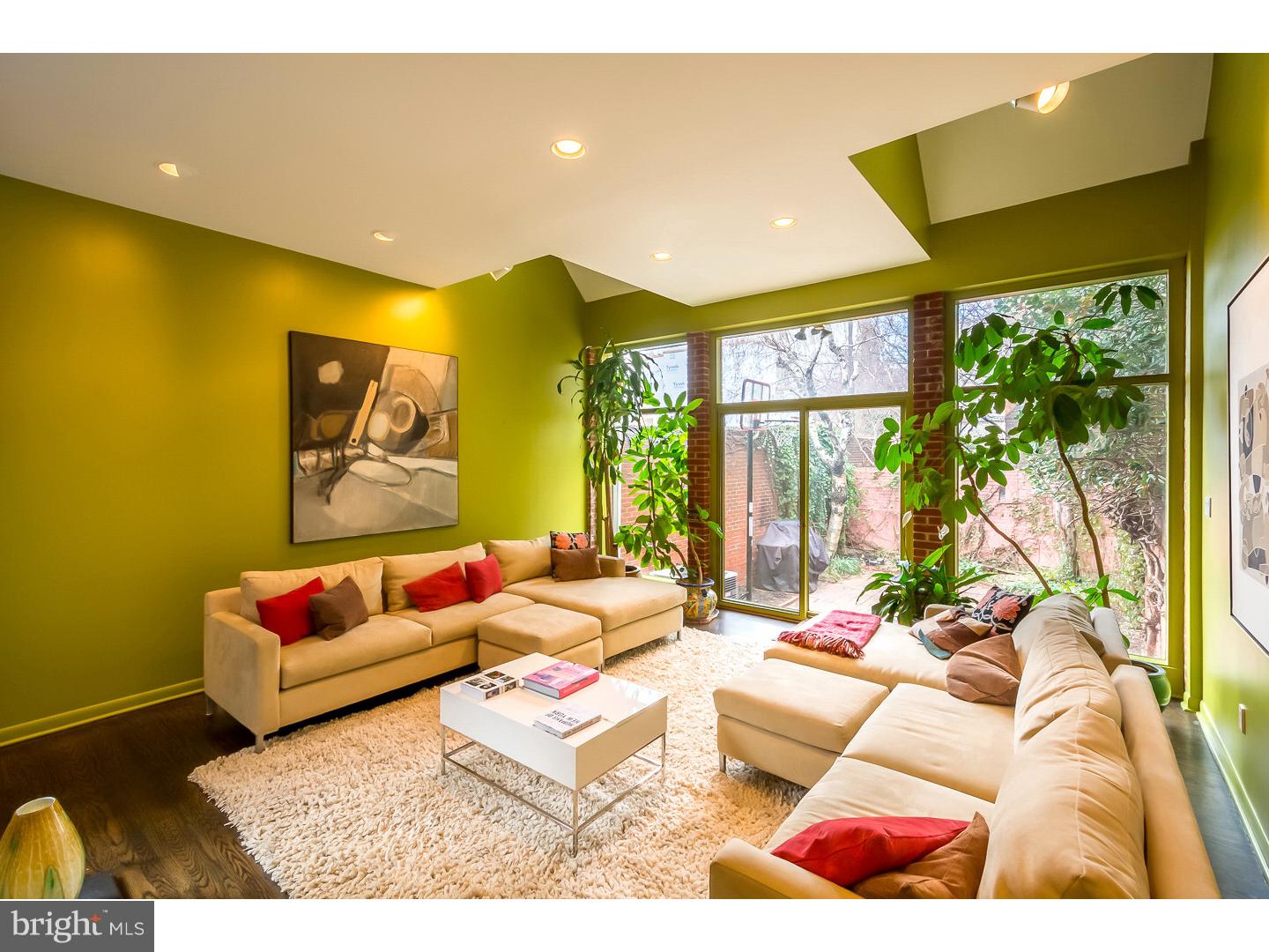 SOCIETY HILL - Residential