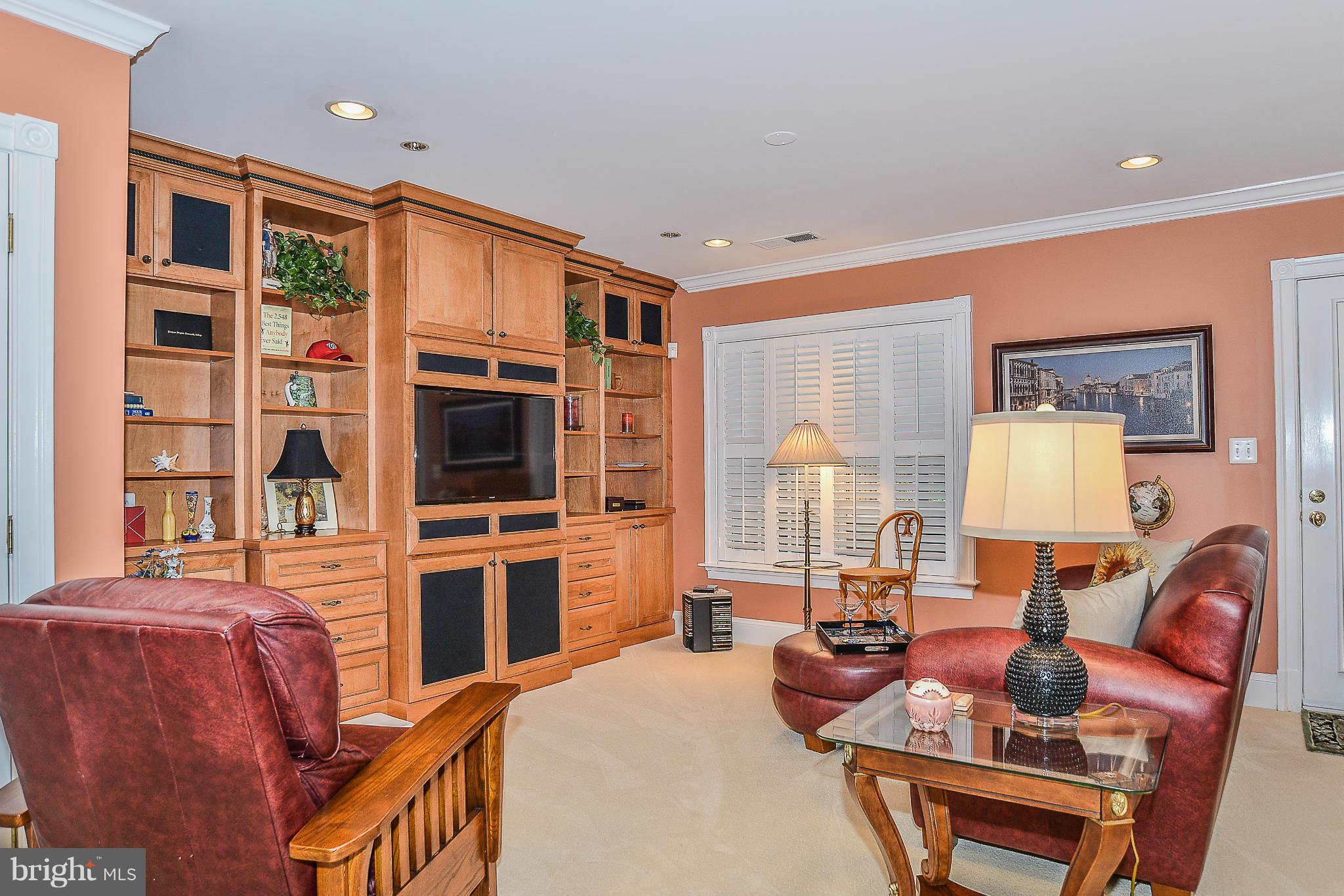 CEDAR LANE - Residential