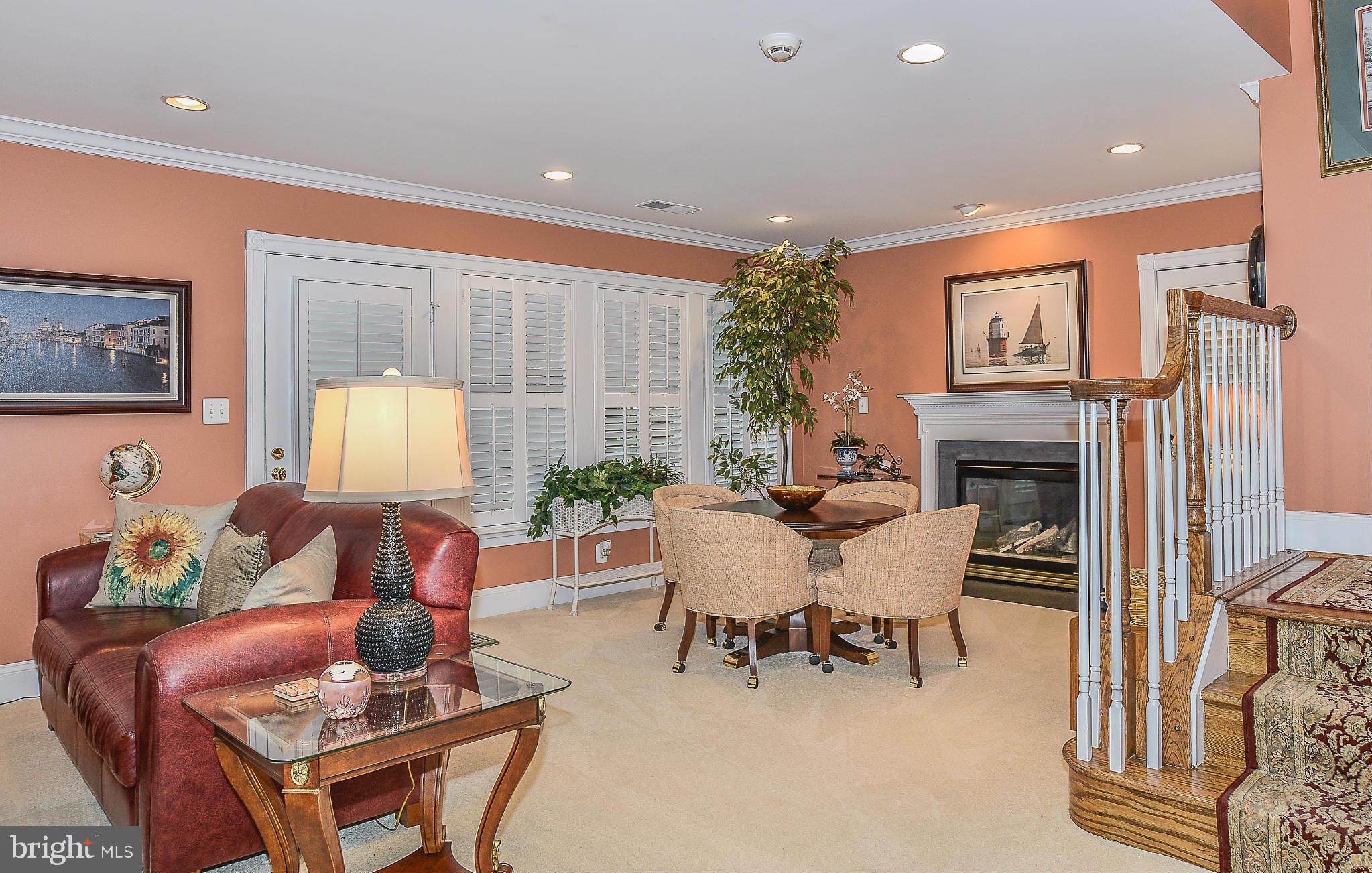 CEDAR LANE - Residential