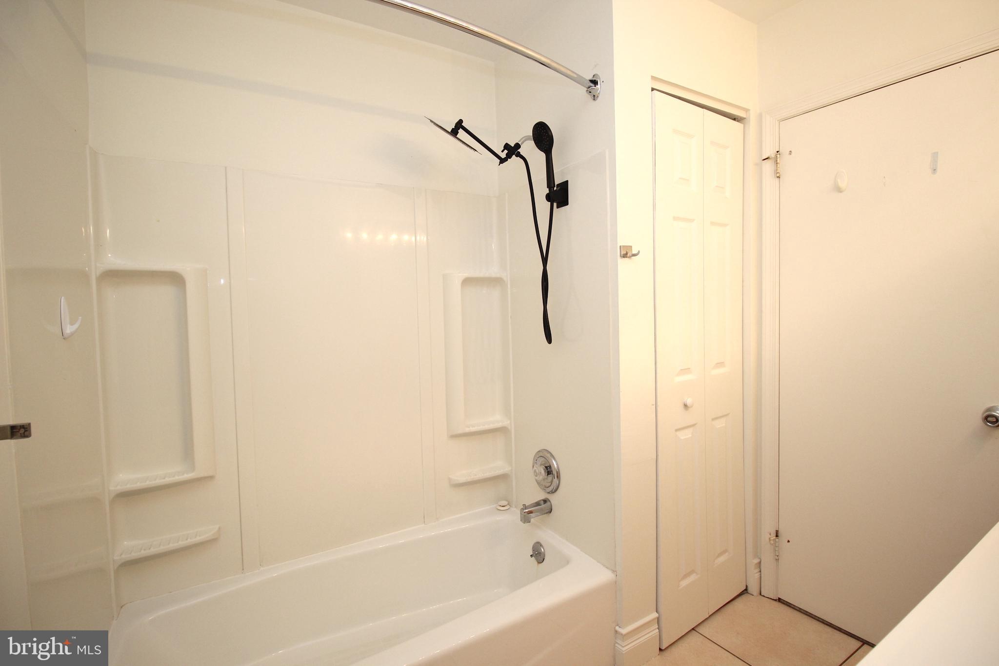 HOLLY HILL - Residential Lease