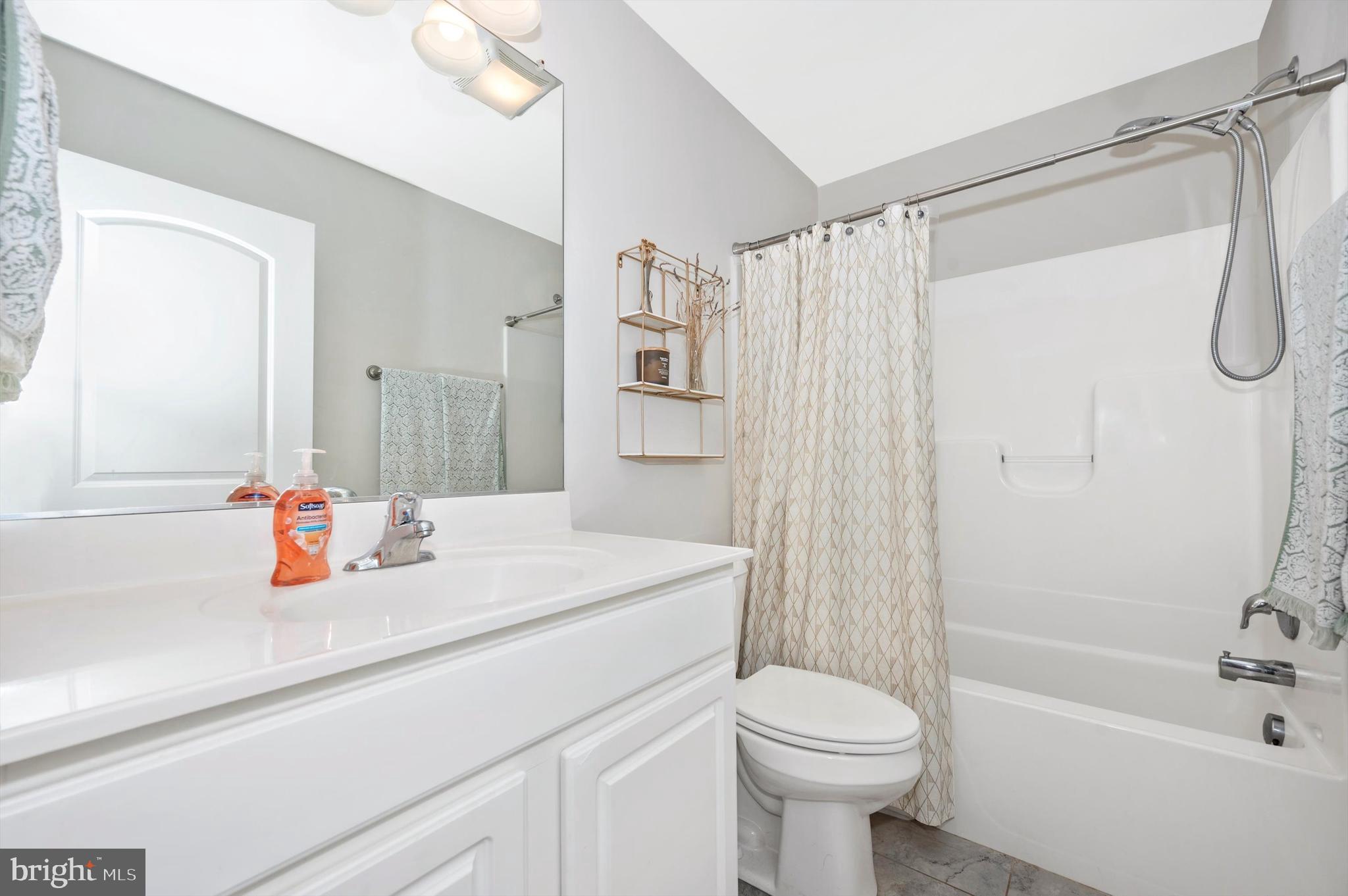 HERITAGE HILLS - Residential