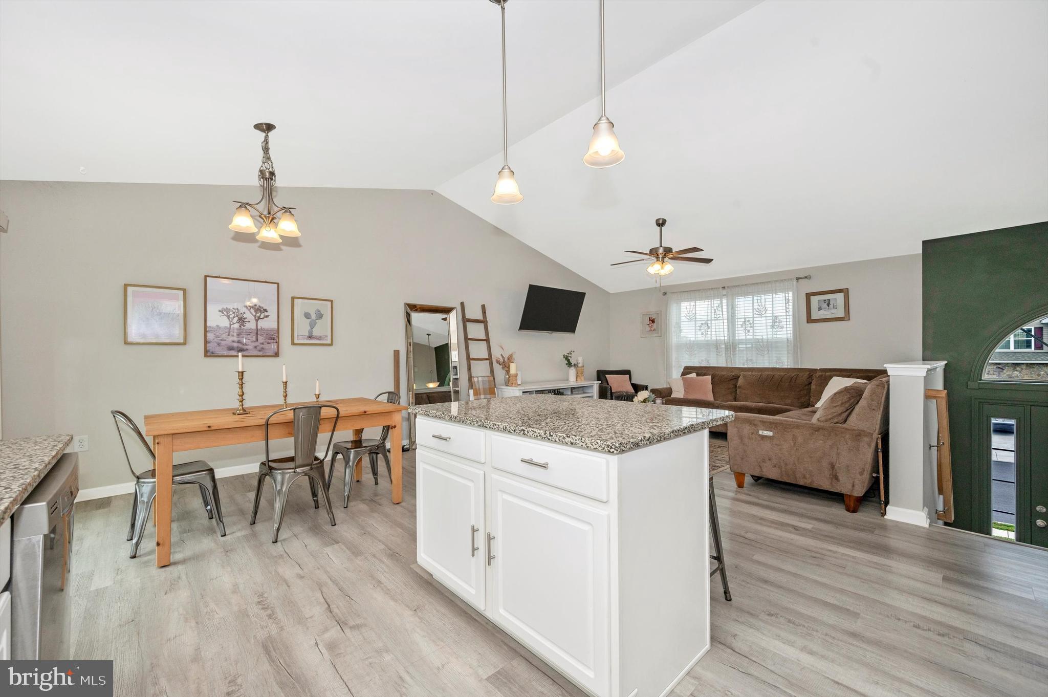 HERITAGE HILLS - Residential