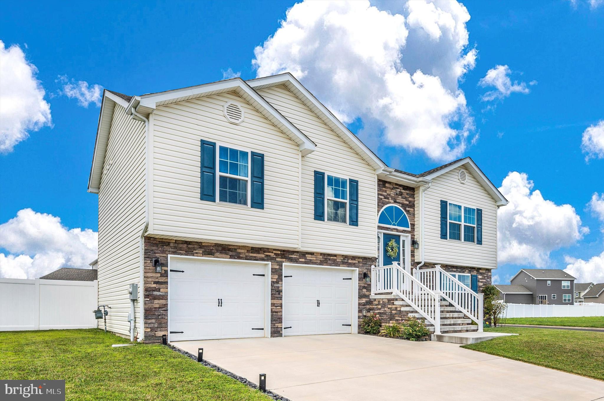 HERITAGE HILLS - Residential