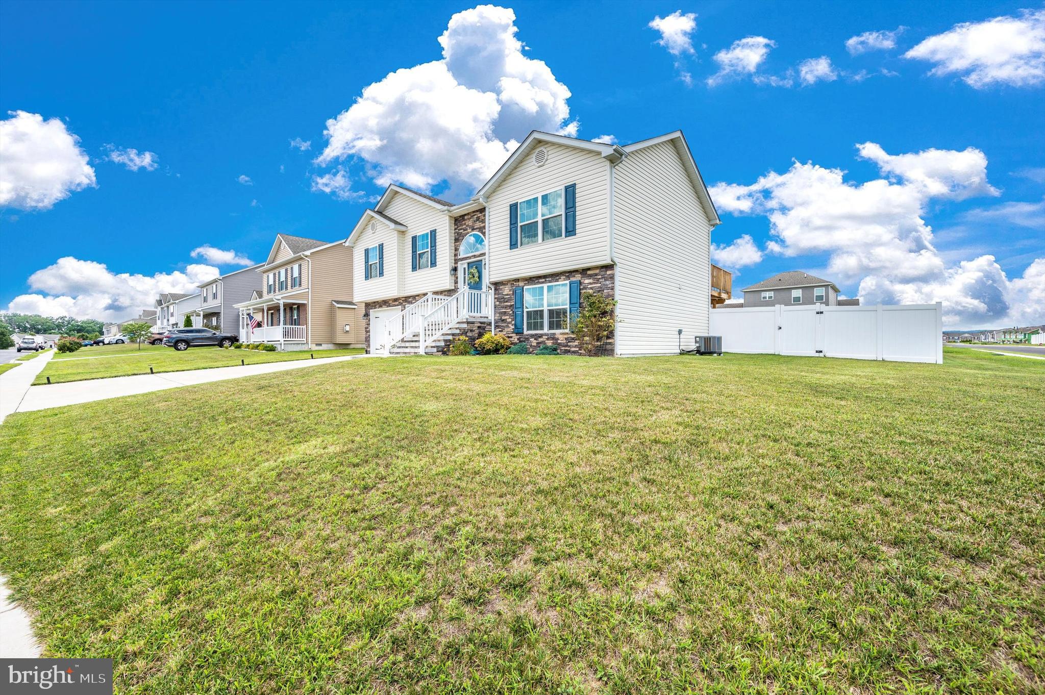 HERITAGE HILLS - Residential