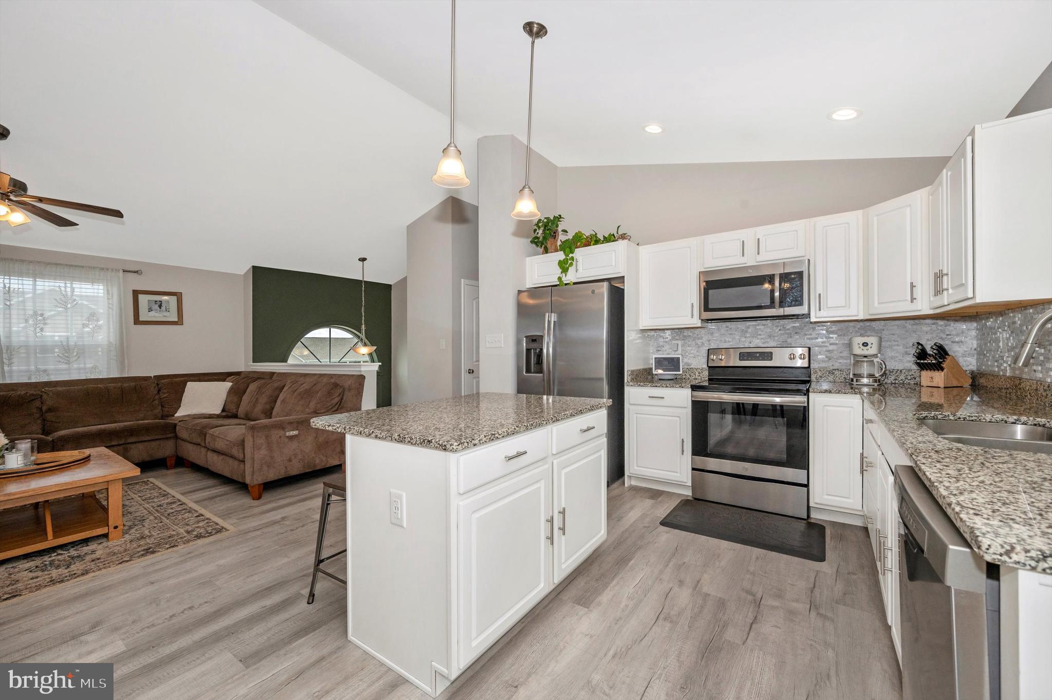 HERITAGE HILLS - Residential