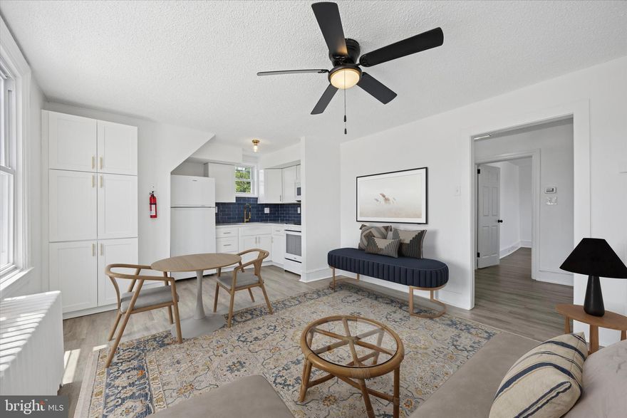 OPEN HOUSE, SATURDAY, JULY 12TH 1-3!
Welcome to the 2nd Flr. of 311 Holmes Rd. A convenient location whether you are a commuter, or just looking to walk to some great restaurants such as Ridley House or Gateway Diner. Ran out of milk? Super quick walk to Wawa. Commuting? All major highways are about a 5-10 minute drive away. 
The apartment itself is a modern, newly updated, spacious 2 bed, 1 full bath, which includes fresh paint, new closet organizer/insert and newer appliances as well as convenient free laundry in the basement. Water has already been included in the rental price, so no need to worry about that! 
Pets are welcome, but on a case by case basis and for an additional monthly fee. 

Schedule your showings directly with the owner/property manager Lacey Alexander.