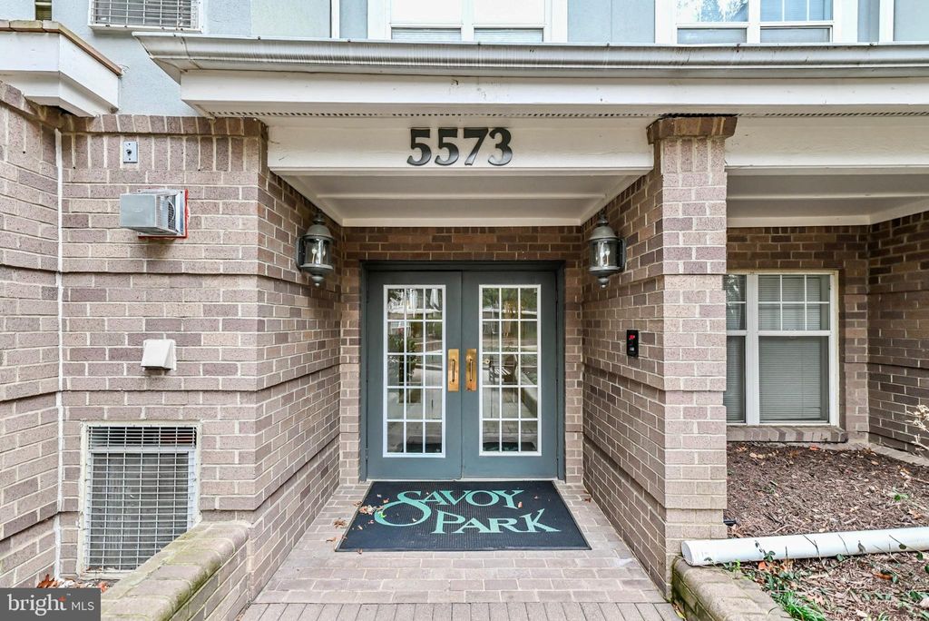 Photo of 5573 Seminary Road #115, FALLS CHURCH, VA 22041 (MLS # VAFX2281708)