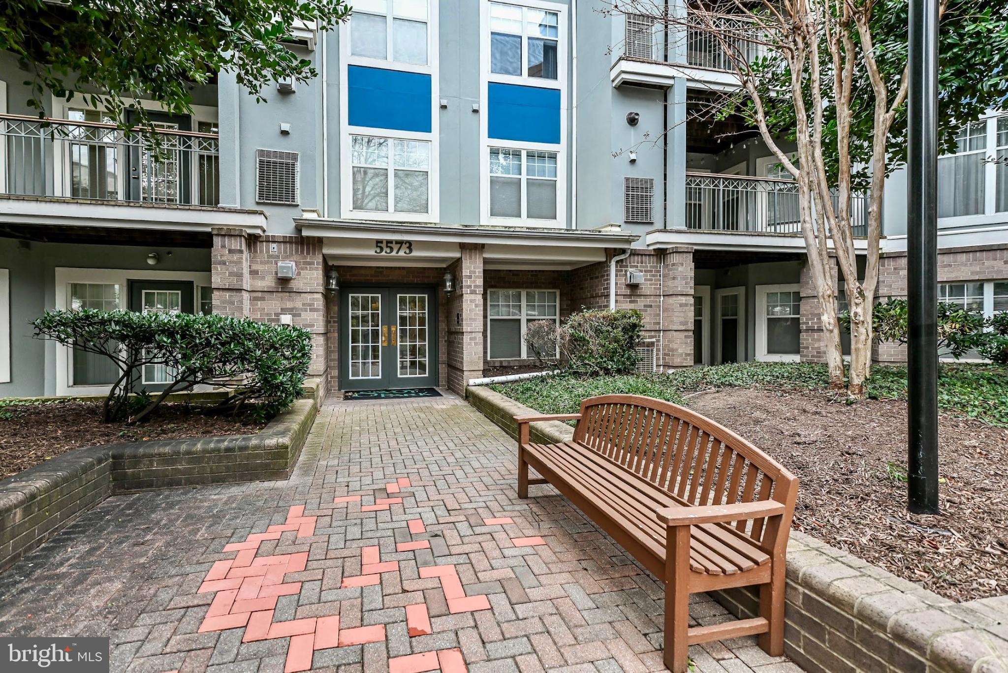 SAVOY PARK CONDOMINIUMS - Residential