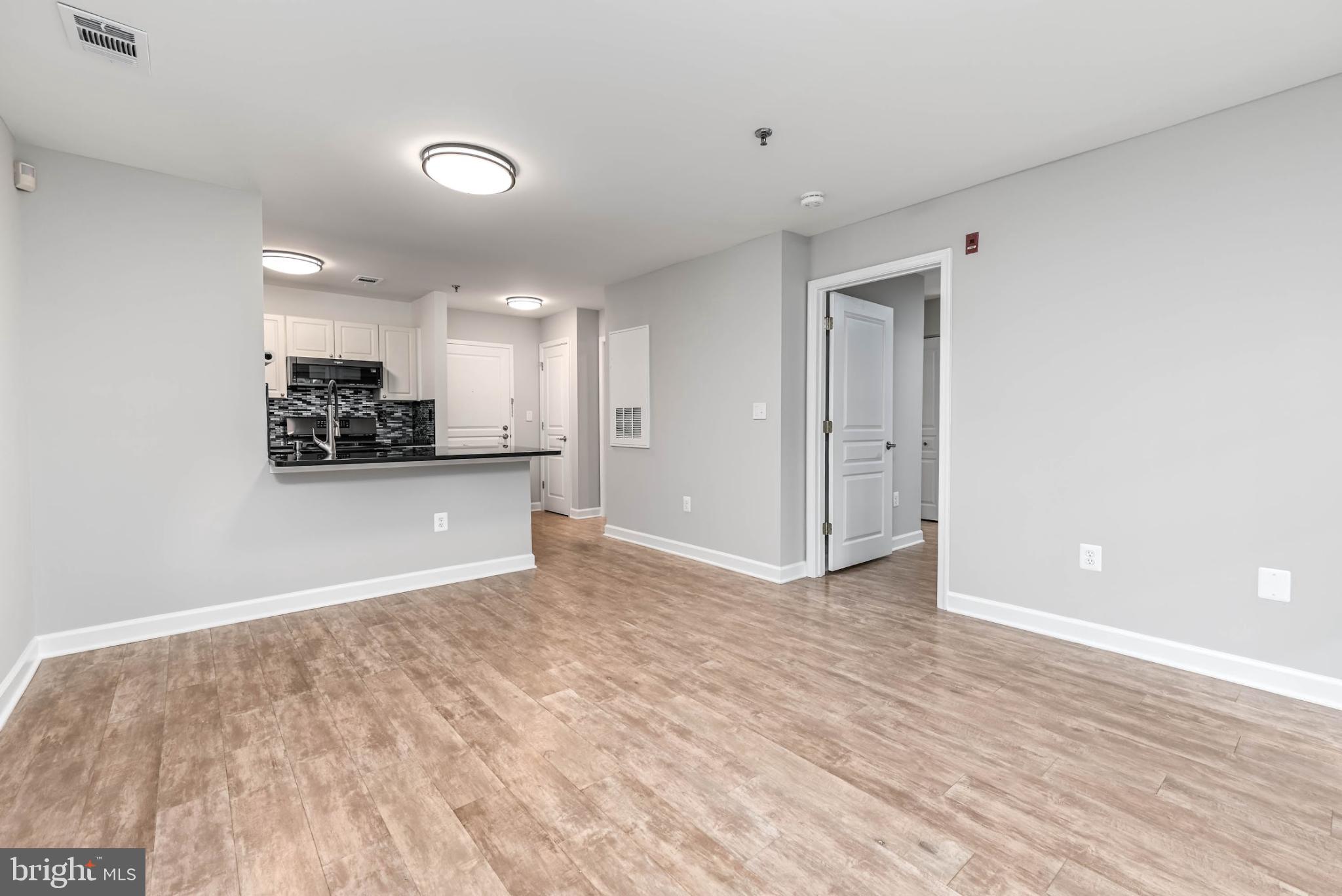 SAVOY PARK CONDOMINIUMS - Residential