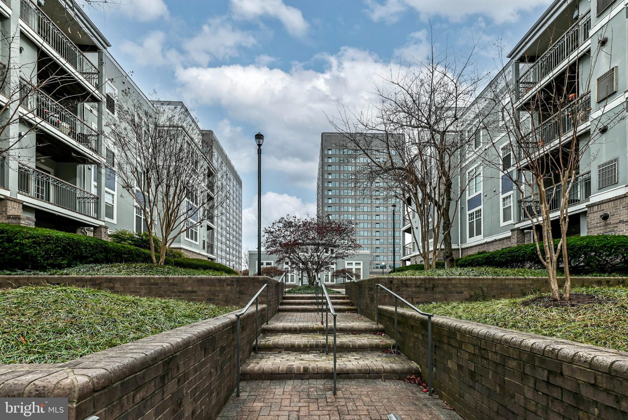 SAVOY PARK CONDOMINIUMS - Residential