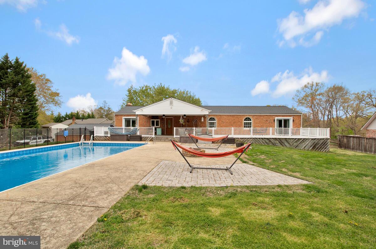 SHORES OF CALVERT - Residential