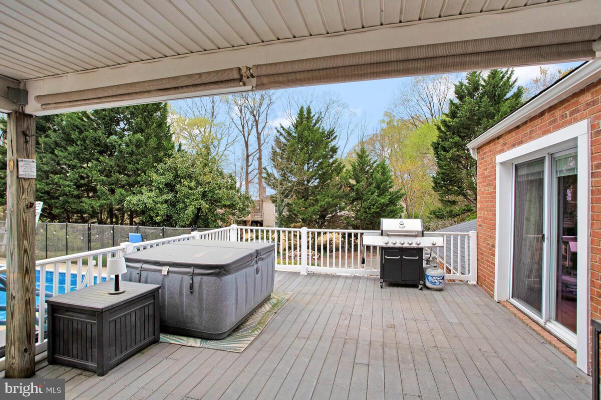 SHORES OF CALVERT - Residential