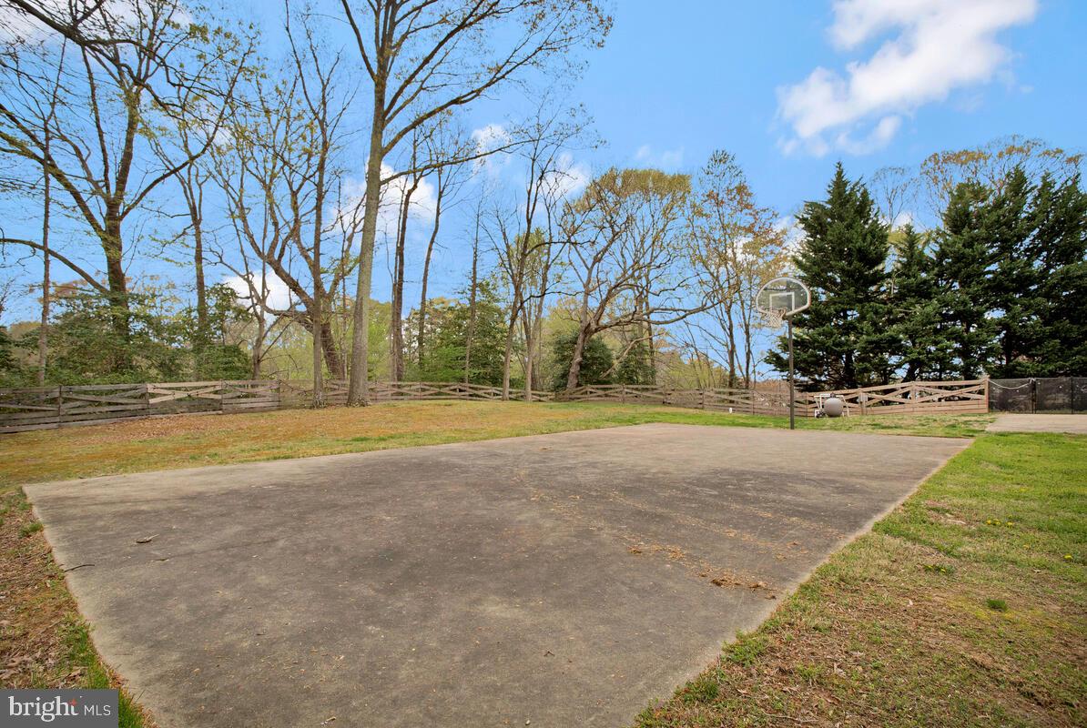 SHORES OF CALVERT - Residential