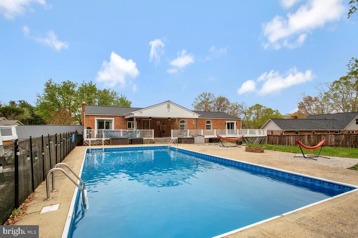 SHORES OF CALVERT - Residential