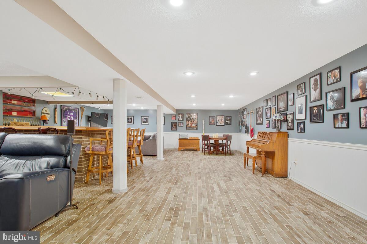 SHORES OF CALVERT - Residential