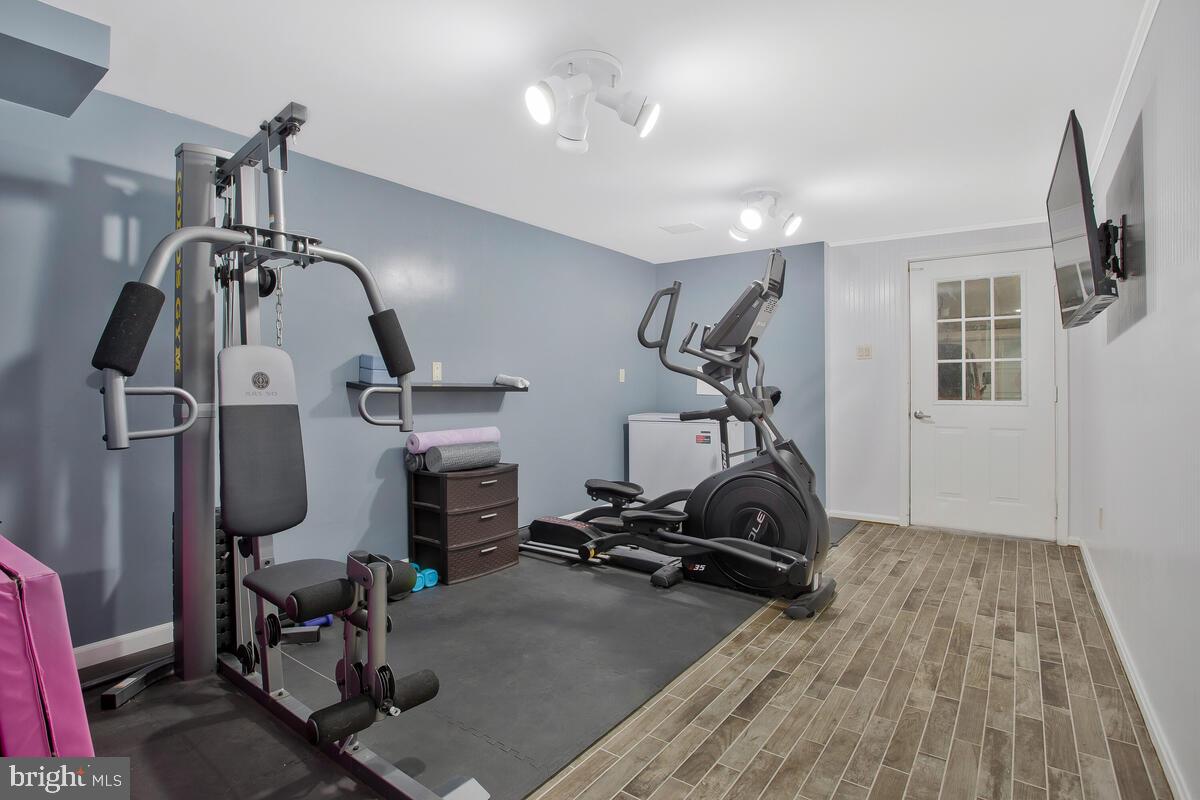 SHORES OF CALVERT - Residential