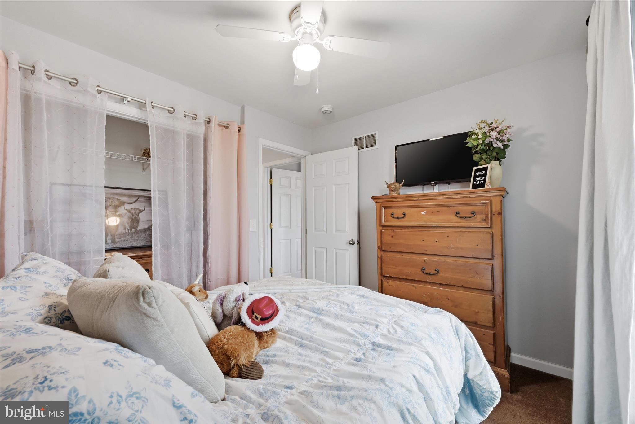 CHESSIE COURT - Residential