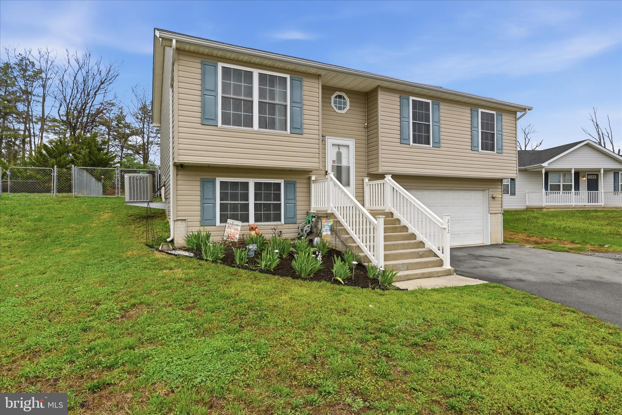 CHESSIE COURT - Residential