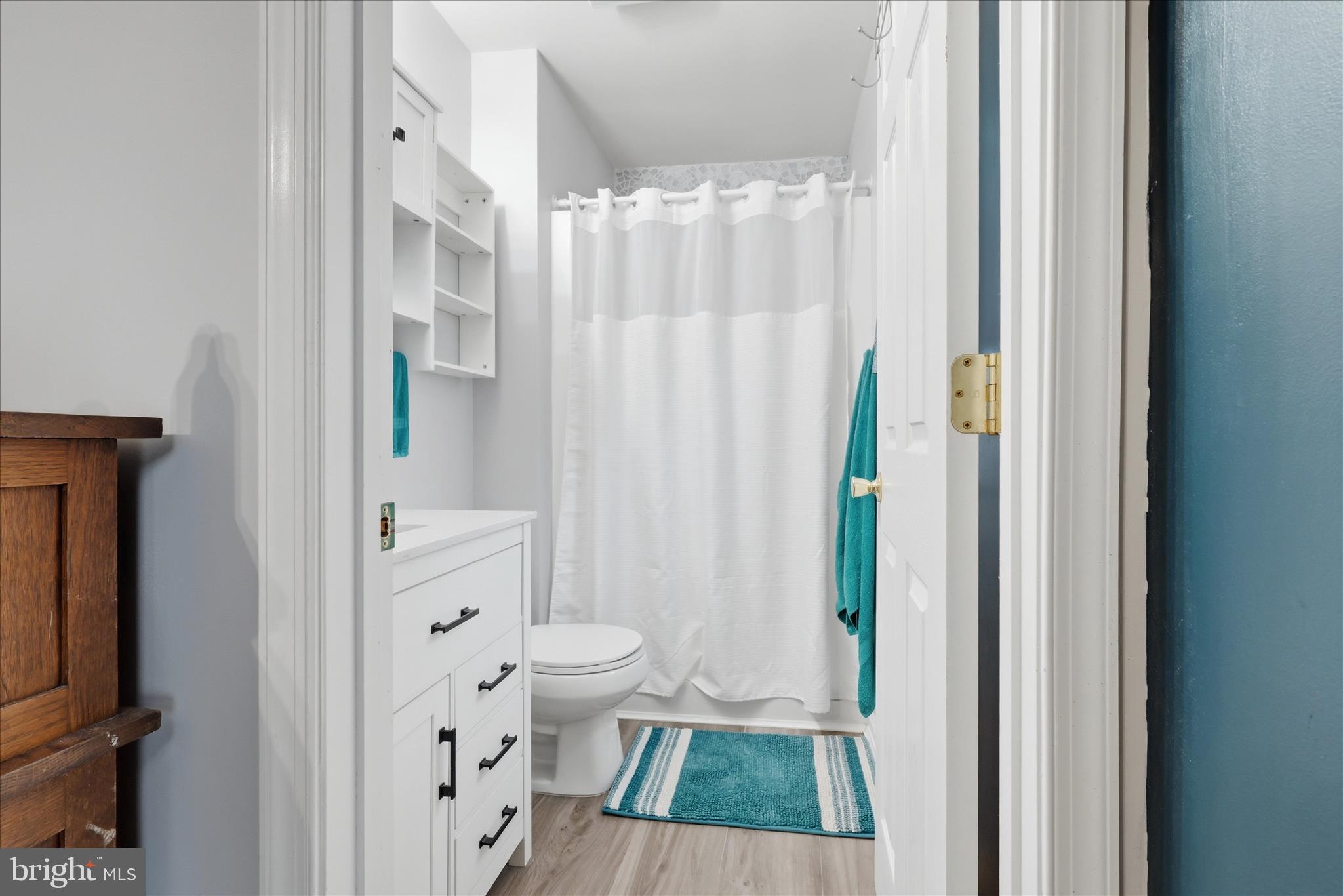 CHESSIE COURT - Residential