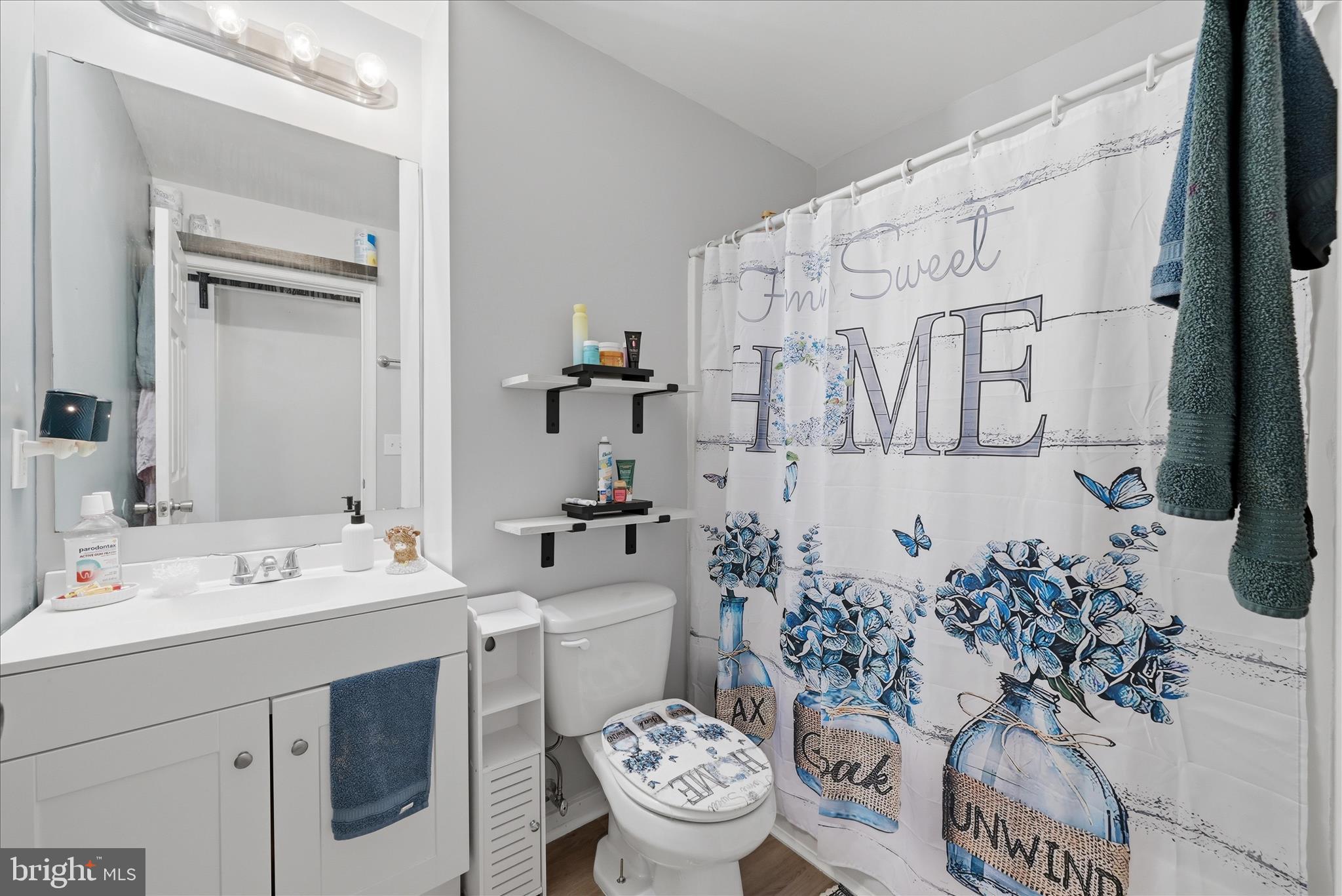 CHESSIE COURT - Residential