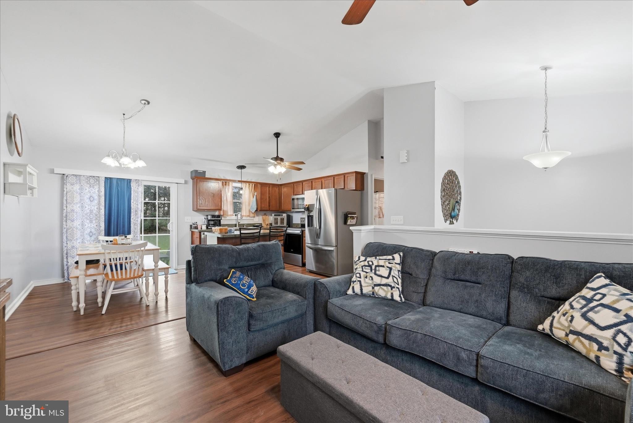 CHESSIE COURT - Residential