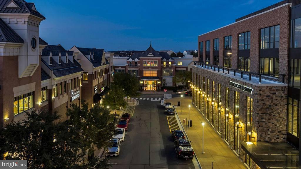 BRAMBLETON TOWN CENTER - Residential