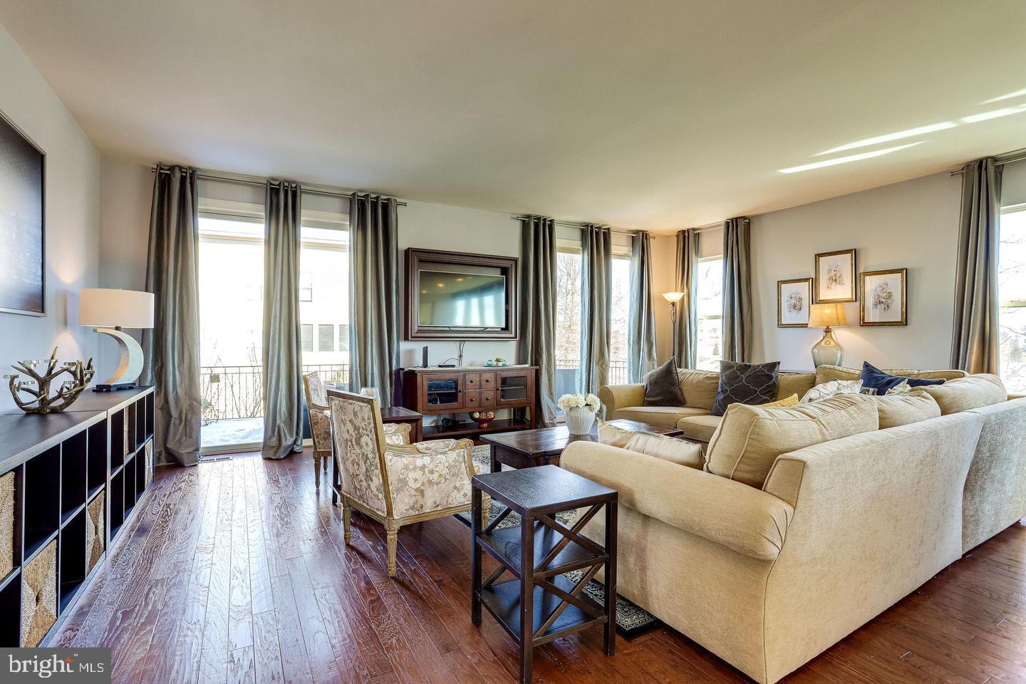 BRAMBLETON TOWN CENTER - Residential