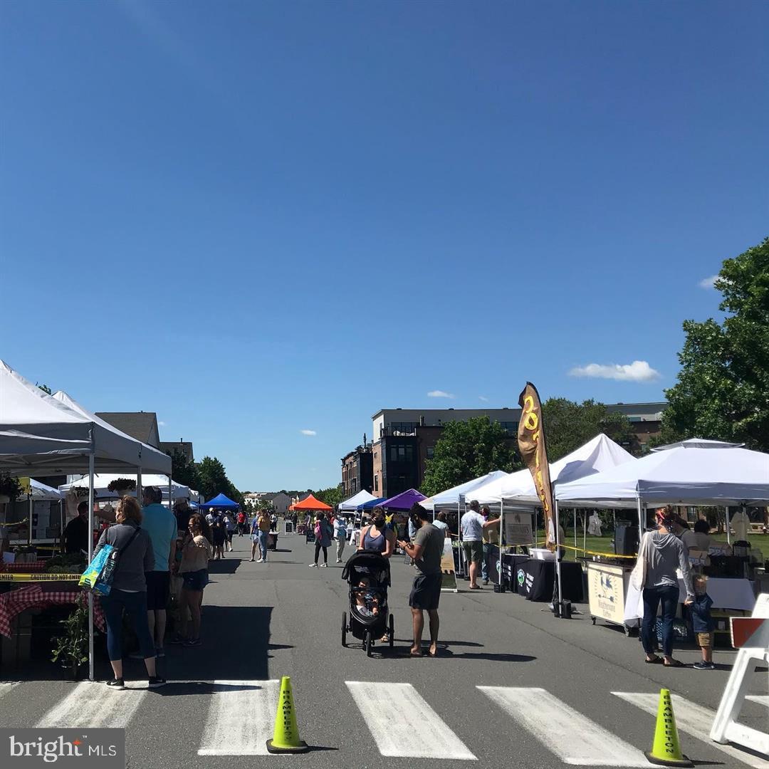 BRAMBLETON TOWN CENTER - Residential