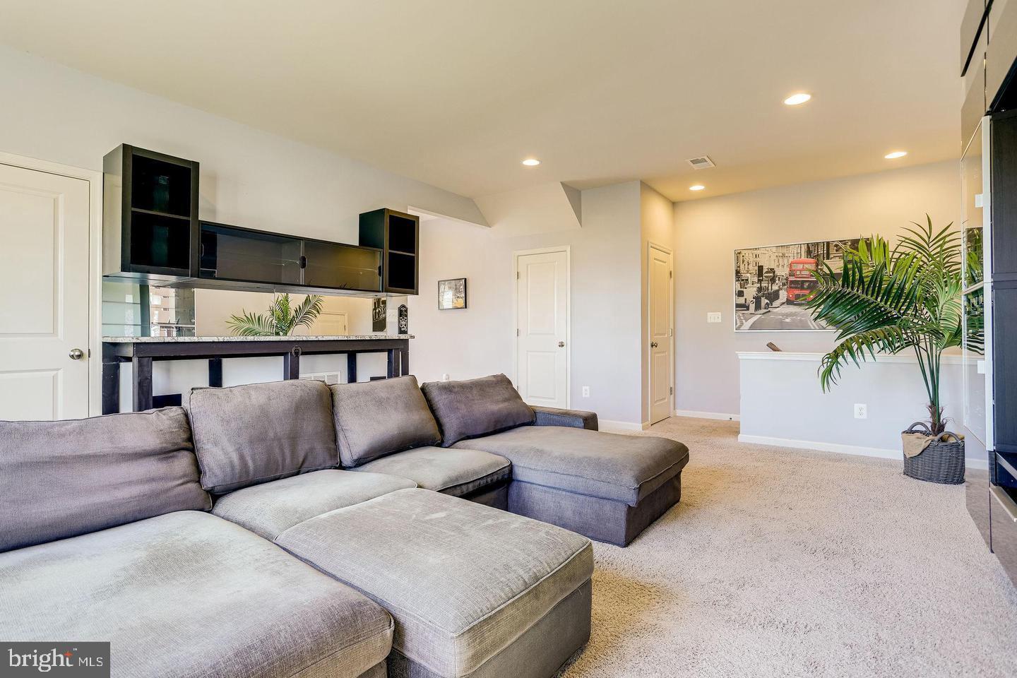 BRAMBLETON TOWN CENTER - Residential