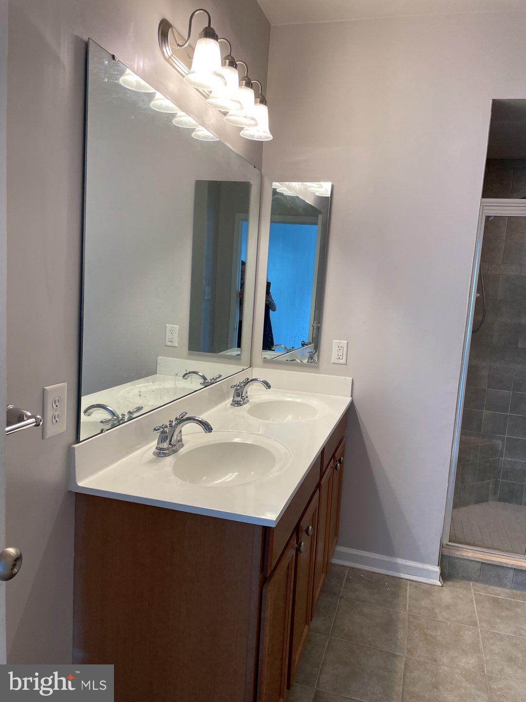 STONEY RUN - Residential Lease