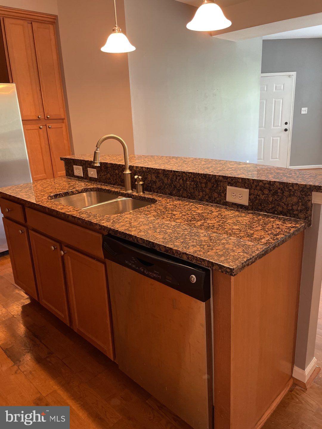 STONEY RUN - Residential Lease