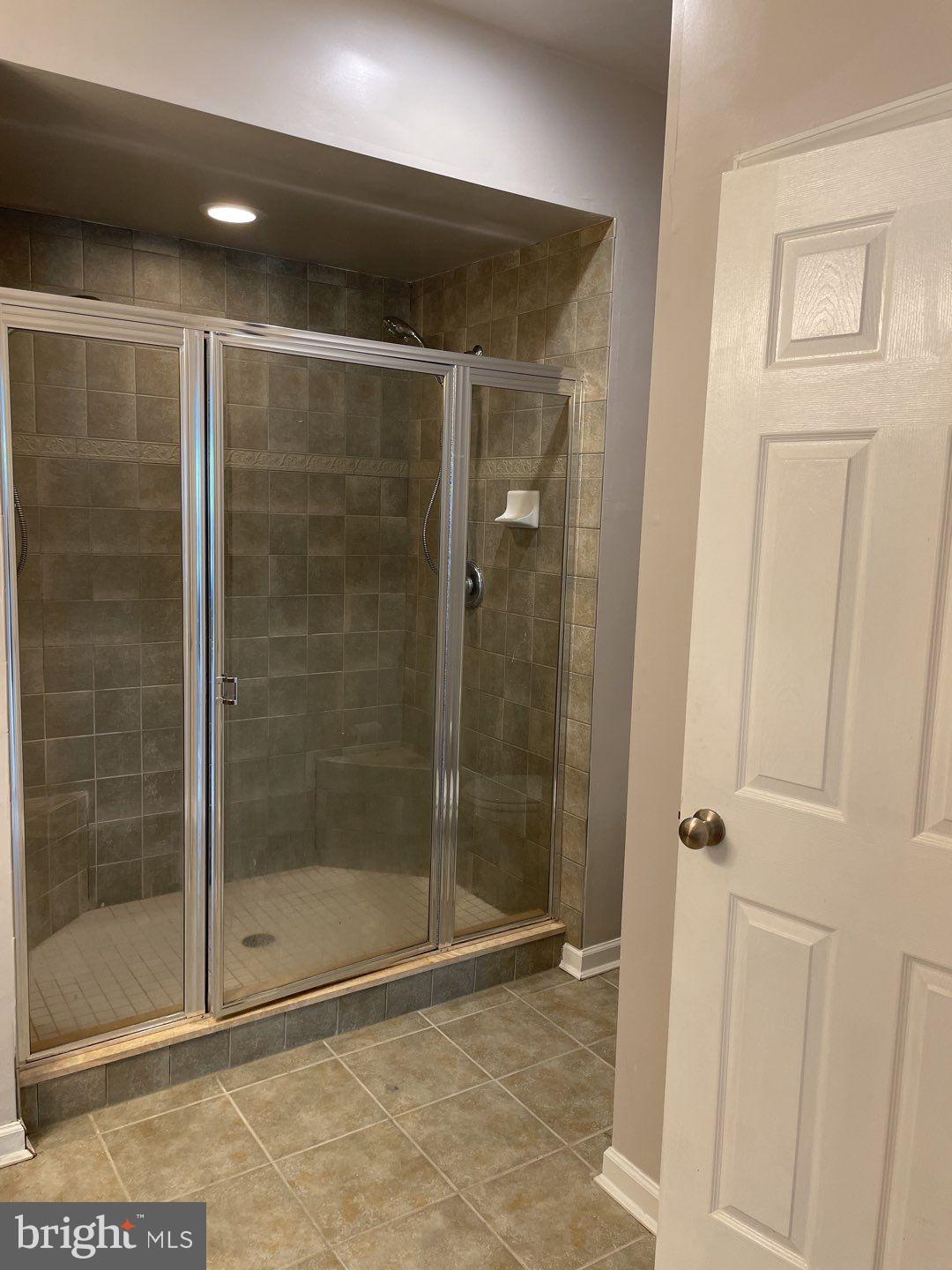 STONEY RUN - Residential Lease